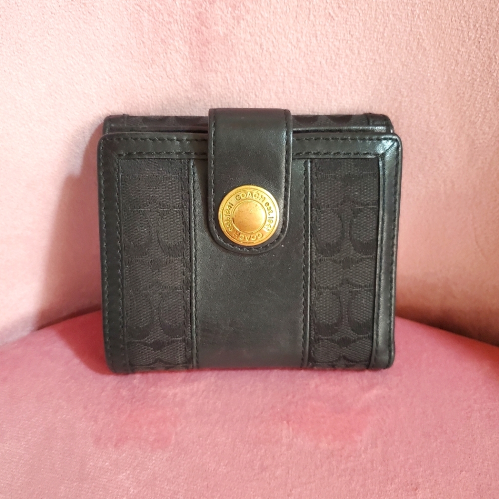 Coach jacquard signature and leather black wallet